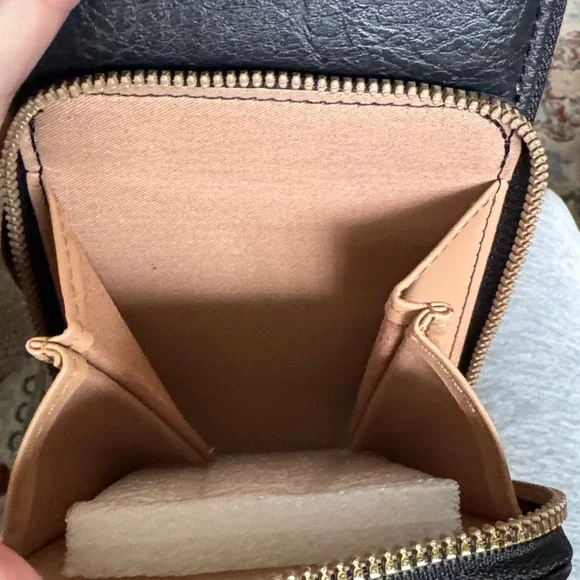 Le Miel Black Vegan Leather Crossbody Bag - Picture 5 of 8